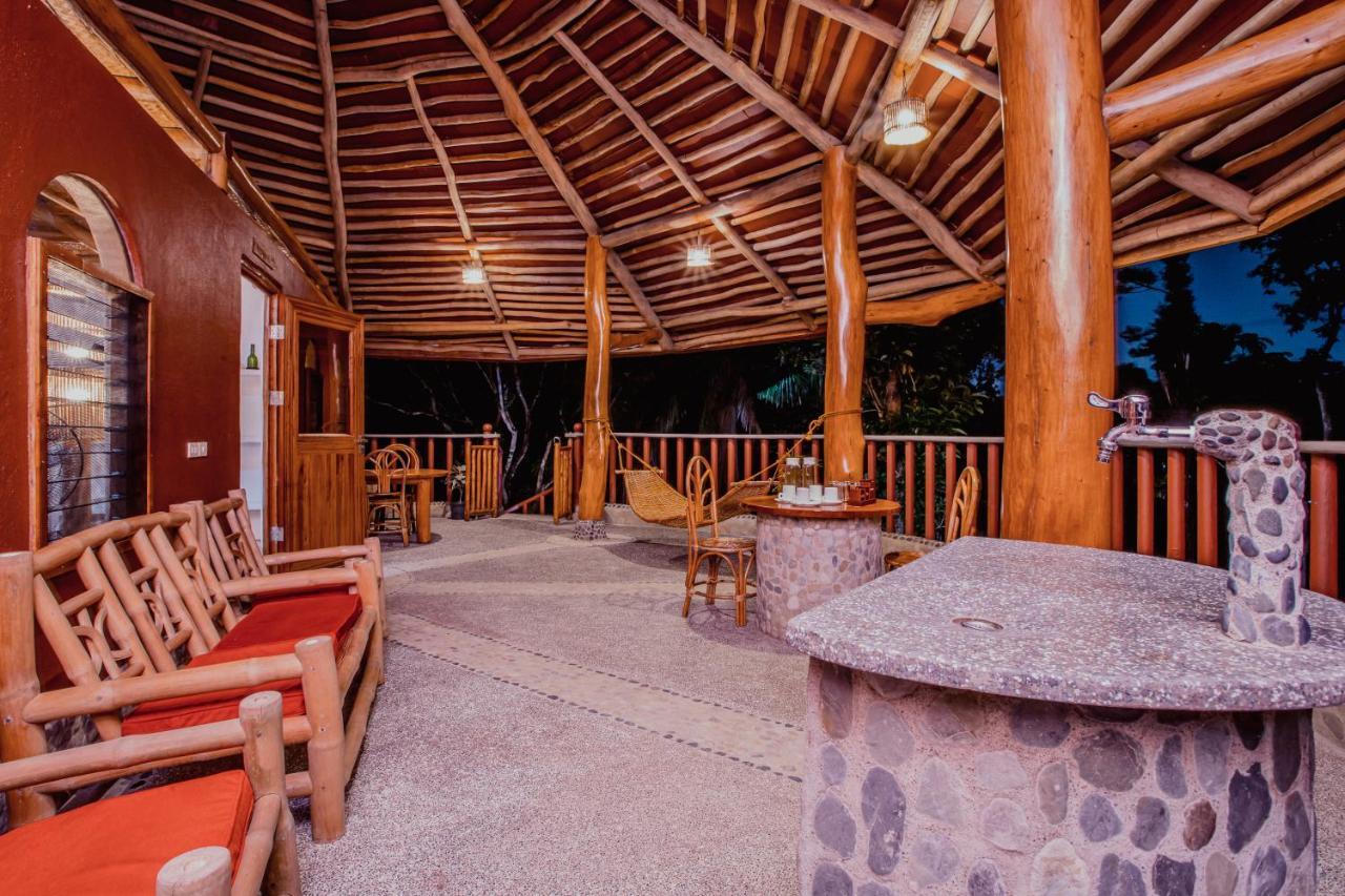 Atremaru Jungle Retreat Hotel Puerto Princesa Exterior photo